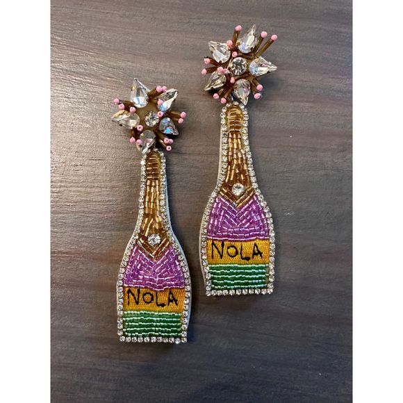EUC New Orleans Nola Beaded Sparkle Handmade Wine Bottle Earrings Mardi Gras - Picture 1 of 2